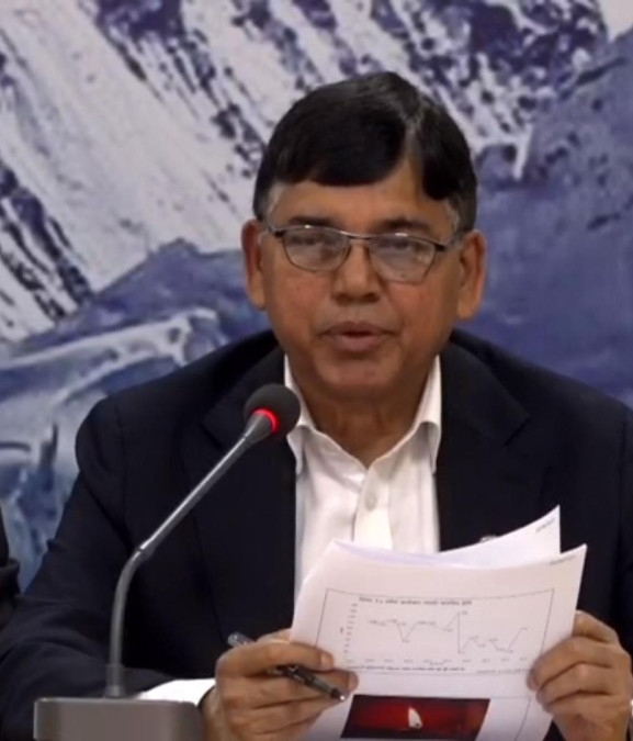 यातायात व्यवसायीलाई भौतिकमन्त्रीको चेतावनी- सवारी नचलाउनु गलत हो, जिम्मेवार भएर अघि बढ्नुस्