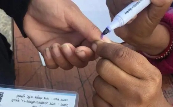 विदेशमा रहेका २१ लाख बढी नेपाली मतदानबाट वञ्चित