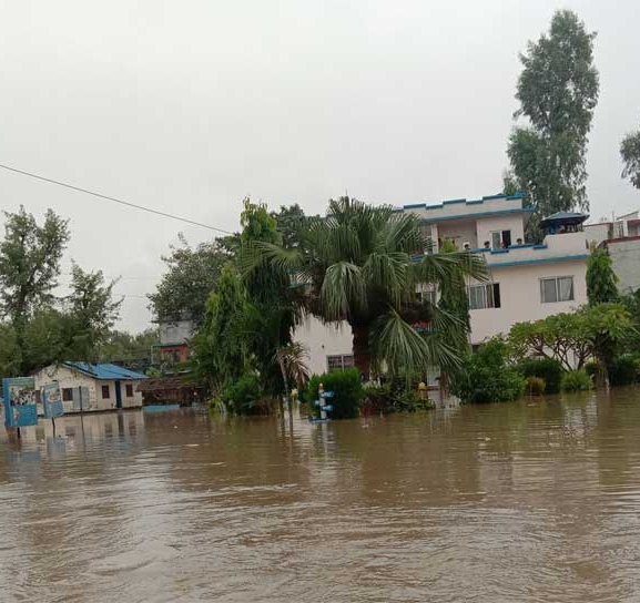 बाढी बस्तीमा पसेपछि भजनी नगरक्षेत्र जलमग्न