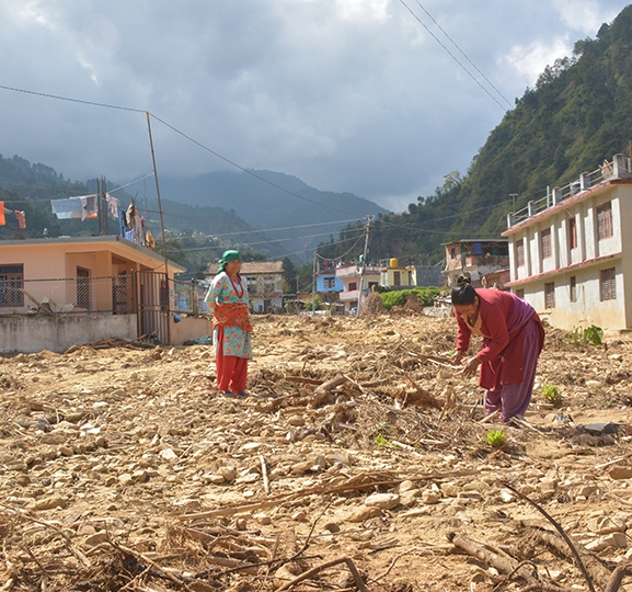 आशामै बित्यो रोशीका बाढीपीडितका एक महिना