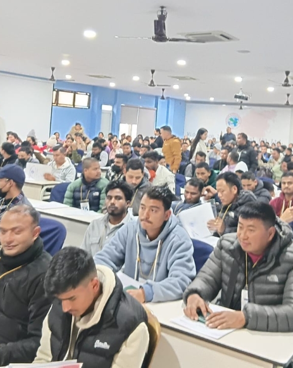 वाइड स्पेसबाट शून्य लागतमा जाने आवेदकहरूलाई मासु भात खुवाएर अन्तर्वार्ता !