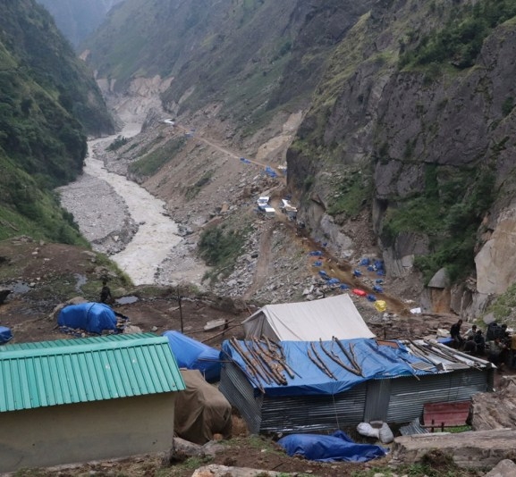 तिंकरनाका खुलेसँगै व्यापारीको चहलपहल बढ्यो