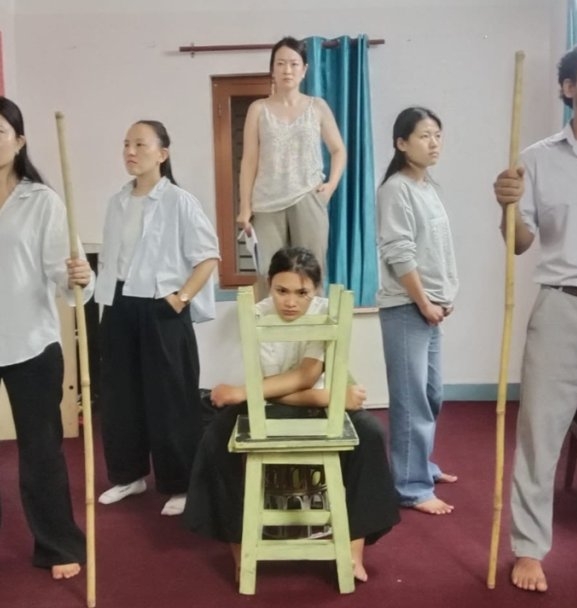 रङ्गकर्मी मणि कुलुङको नाटक ‘हराएको कुकुर’ शनिबारदेखि मण्डला थियटरमा