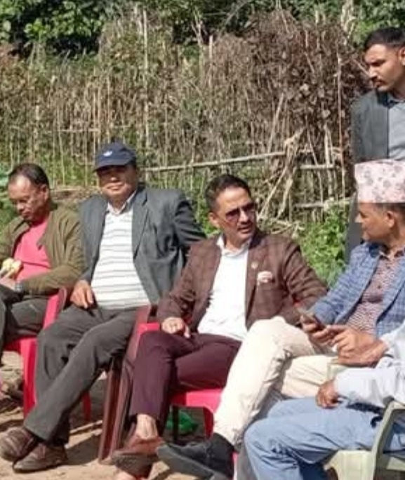 मतदाताको गुनासो सुन्न महिनैपिच्छे गाउँ पुग्छन् मन्त्री राणा