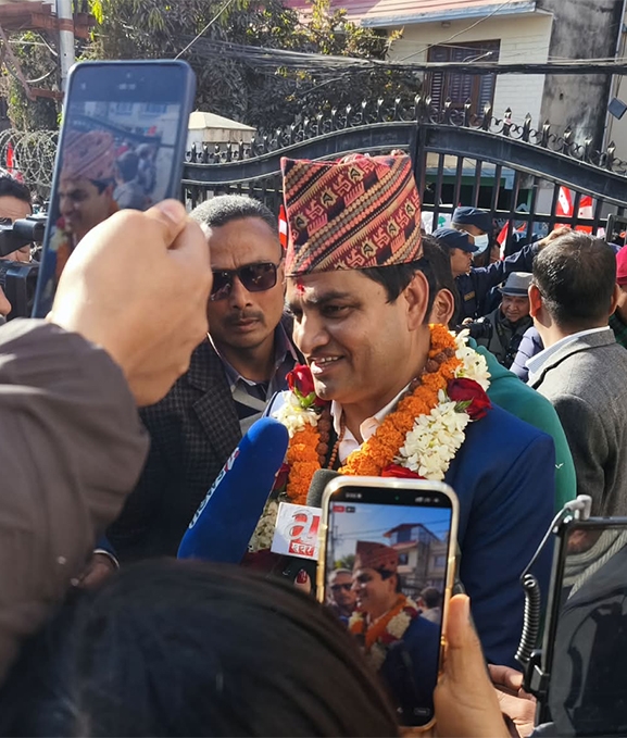 कांग्रेस महामन्त्री पौडेलले काठमाडौं-५ बाट गराए उम्मेदवारी दर्ता