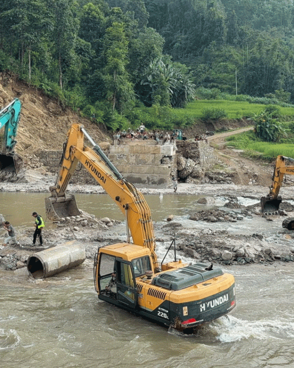 जोगमाई खोलामा डाइभर्सन निर्माण