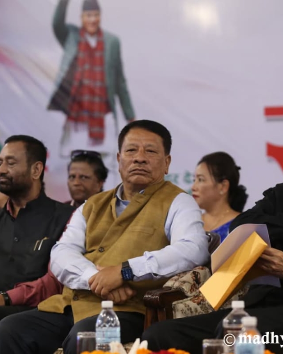 बीपीले देउवालाई ‘पश्चिमको राजकुमार’ भन्नुहुन्थ्यो, उहाँ नै हाम्रो नेता : शशांक कोइराला