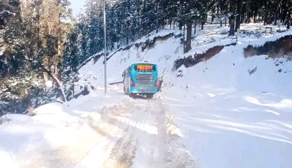 हिमपातले अवरुद्ध नाग्म-गमगडी सडक सञ्चालन