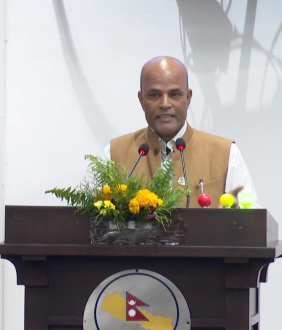 रास्वपाकै सांसदले भने : बजेट फुलेको बेलुन जस्तै हो, कार्यान्वयन हुने विश्वास छैन