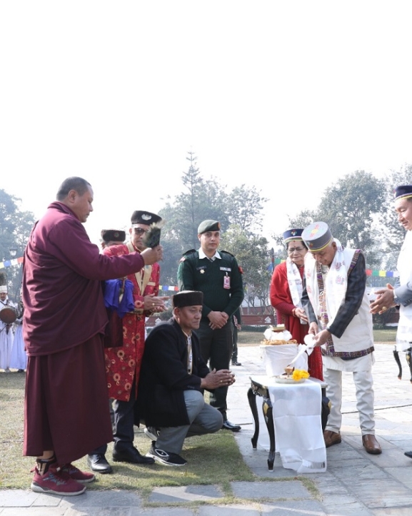 राष्ट्रपति पौडेलद्वारा दीप प्रज्वलन गरी सोनाम ल्होसारको शुभारम्भ