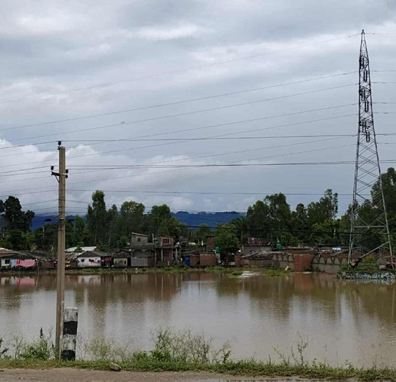 सर्लाहीमा अविरल वर्षाले डुबान र कटान, जनजीवन प्रभावित