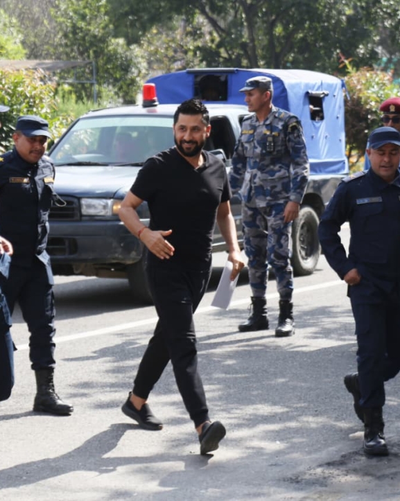 रवि लामिछानेलाई सोधपुछका लागि नख्खु कारागारबाट सिंहदरबार ल्याइयो