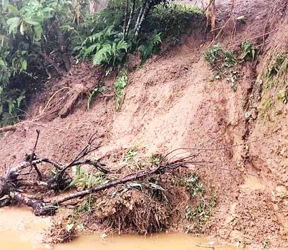 बागलुङमा पहिरोमा पुरिएर चार जनाको मृत्यु
