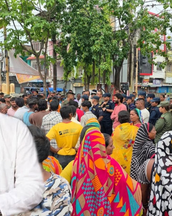 वीरगन्जमा सरसफाइकर्मी आन्दोलित, समस्या समाधानका लागि का.वा. महानगर प्रमुख आलमको निर्देशन