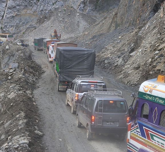 नारायणगढ-मुग्लिन सडक दुईतर्फी सञ्चालनमा