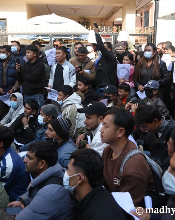 कोरिया जान अवरुद्ध भएपछि विरोध प्रदर्शन