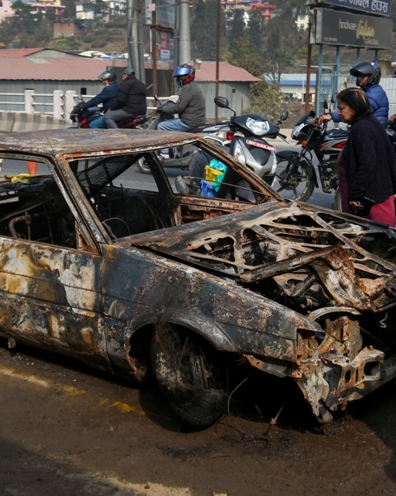 नैकाप र सुकेधारामा दुई वटा गाडीमा आगजनी, दुर्गा प्रसाईंको पर्चा भेटियो