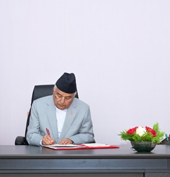 पदमुक्त हुँदै १५ सय बढी पदाधिकारी