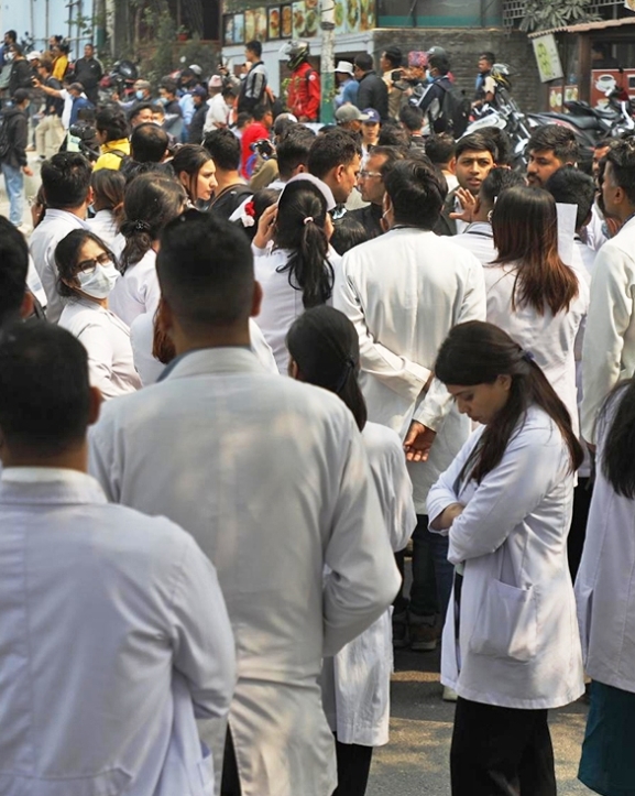 उपभोक्ता अदालतविरुद्ध डाक्टरहरू संघर्षमा