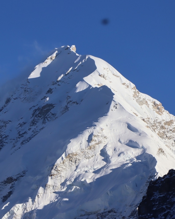 यस याममा ३०० विदेशी पर्यटकद्वारा कञ्चनजङ्घा हिमाल क्षेत्र भ्रमण