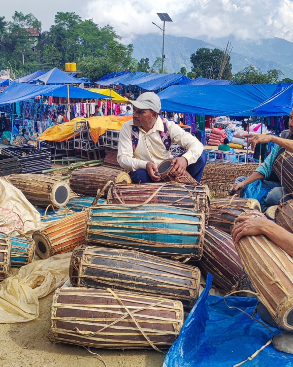 सङ्खुवासभामा मादलको व्यापार घट्दो