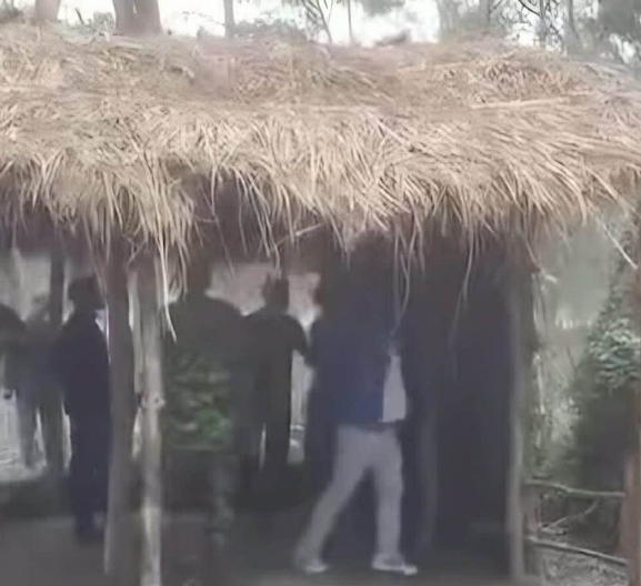 वन क्षेत्रमा निर्माण गरिएका ६ वटा अवैध घरटहरा भत्काइयो