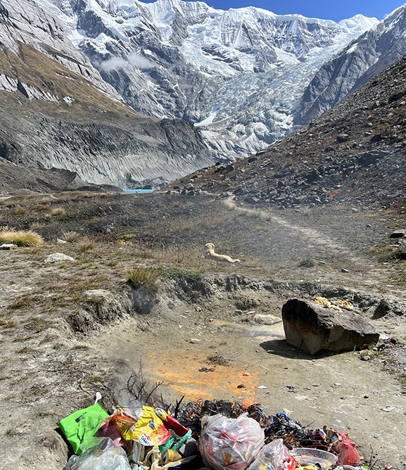 पदमार्ग र अन्नपूर्ण आधार शिविरमा खेलाडीले गरे सरसफाइ