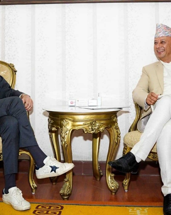 आइरेनाका महानिर्देशक क्यामेरा र ऊर्जामन्त्री खड्काबीच शिष्टाचार भेट, स्वच्छ ऊर्जा साझेदारी विस्तारमा जोड