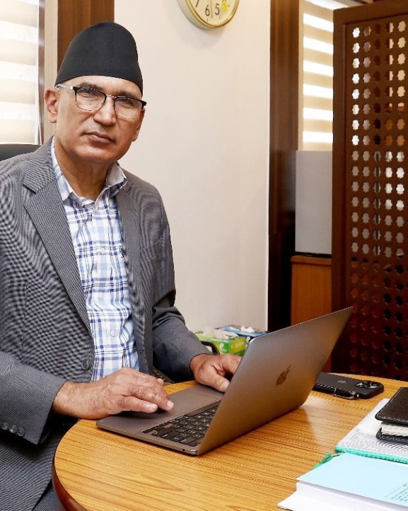 राजस्व उठाउने क्षेत्र खोज्दै अर्थमन्त्री