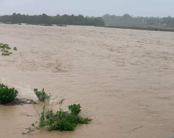 दाङमा भारी वर्षाको मापन,खतराको संकेत 