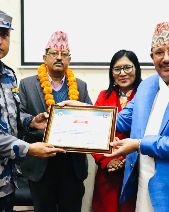 जेनजी आन्दोलनमा निर्वाचन आयोग जोगाउन सफल सशस्त्र प्रहरी सम्मानित