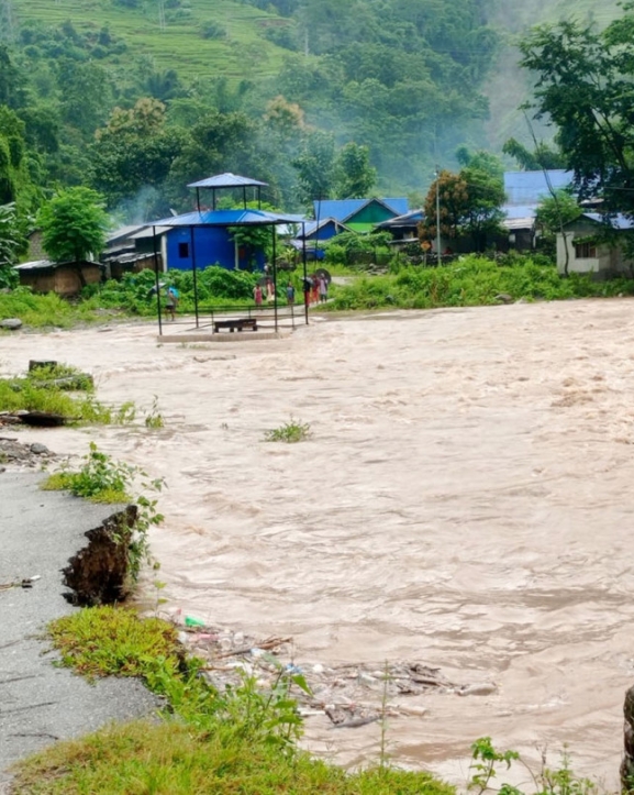 नवलपुरमा बाढीबाट ६४१ घर डुबानमा