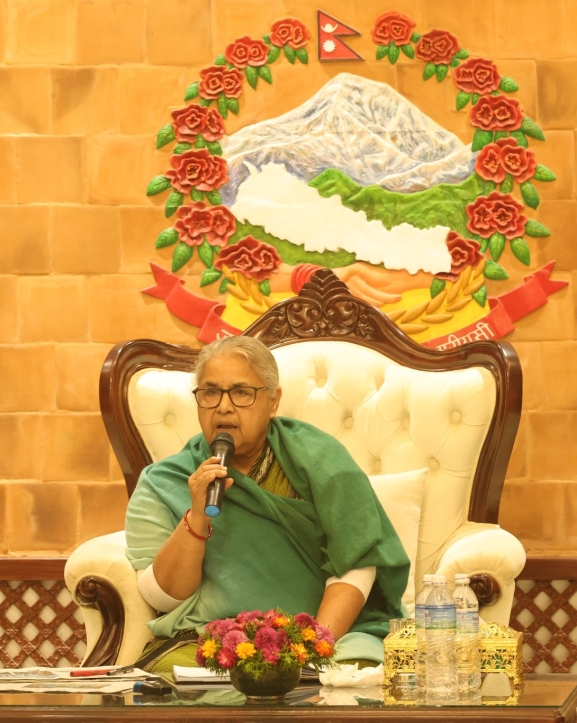 नागरिकताका लागि संघर्ष गर्दागर्दै युवतीको मृत्युको घटनाप्रति प्रधानमन्त्रीले मागिन् माफी  