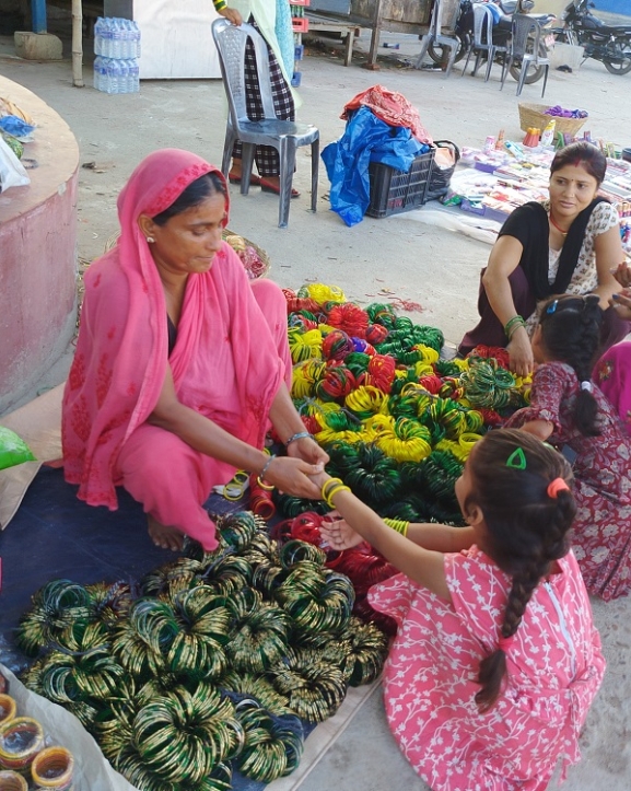 साउन लागेसँगै चुरापोतेको व्यापार बढ्यो