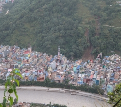 विपद्ले थलिएको म्याग्दीलाई पुनर्निर्माणको चिन्ता