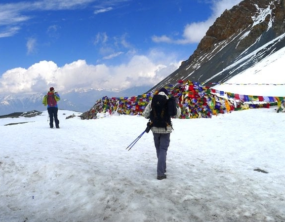 साहसिक पदयात्राका लागि थोराङ्ला पास