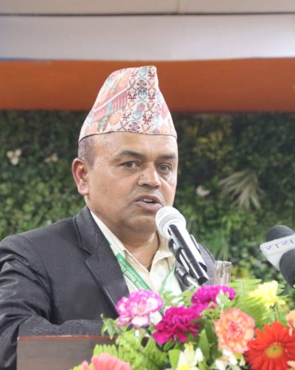 'तिहारमा फूल बिक्री नहुने हो की भन्ने चिन्तामा छौं, रातारात भारतबाट फूल नआओस्'