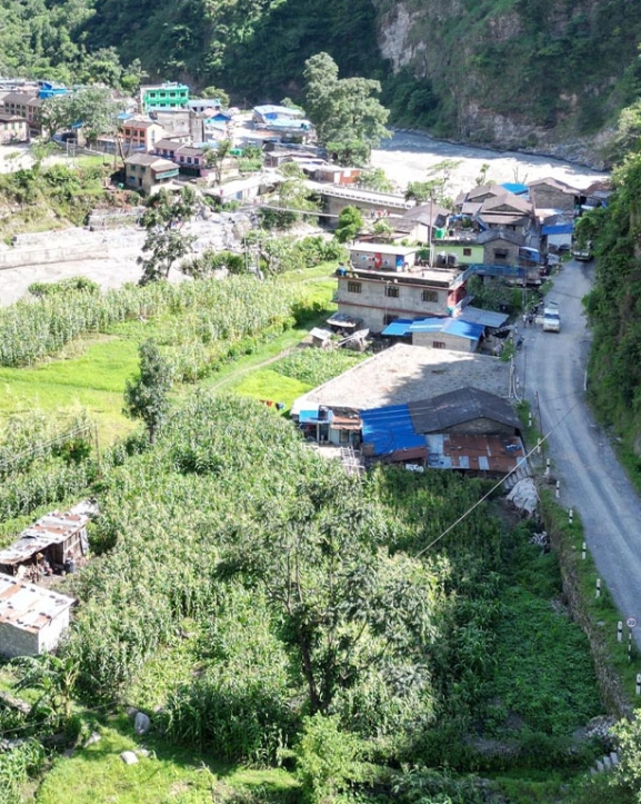 धवलागिरिको केन्द्र जोड्ने सडक स्तरोन्नति गरिँदै