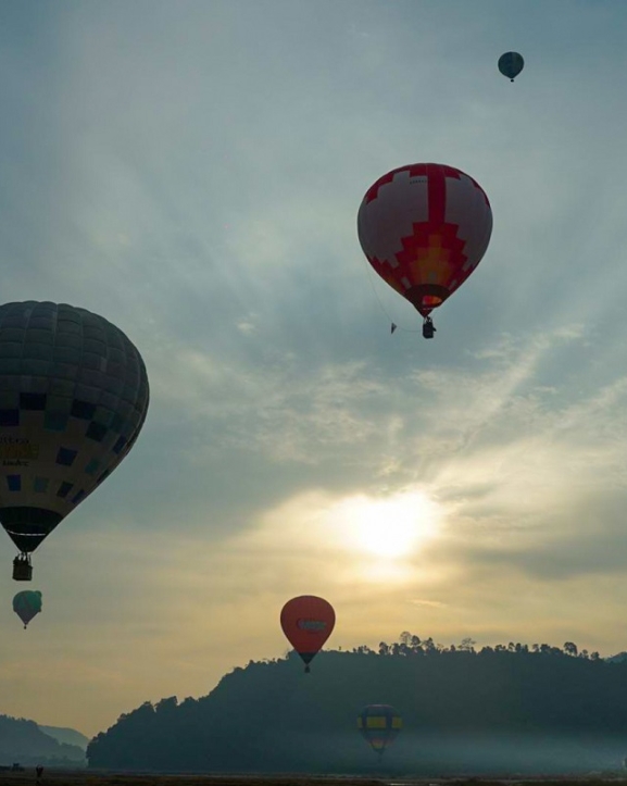 पोखरामा अन्तर्राष्ट्रिय हट एयर बेलुन फेस्टिभल सुरु (तस्बिरहरू)