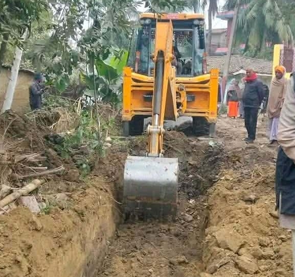 माधोपुर-ब्रह्म बाबा मन्दिर सडक निर्माण सुरु