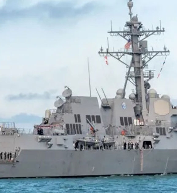 अमेरिकाले विनाशकारी युद्धपोत इरान नजिक तैनाथ गरेको पुष्टि