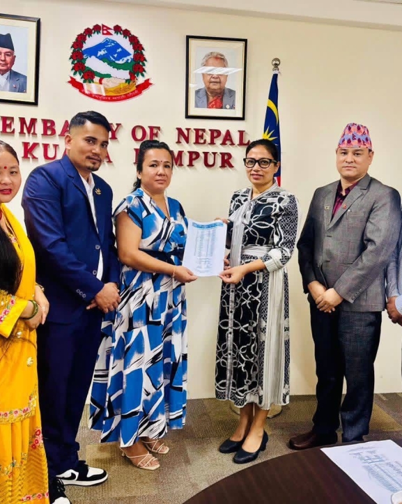 एनआरएनए जोहोरको नवनिर्वाचित कार्यसमिति नामावली राजदूतावासमा पेस