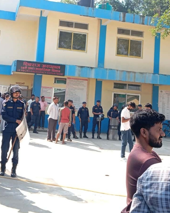 उपलब्ध औषधि नदिएको भन्दै शिवराज अस्पतालमा तनाव