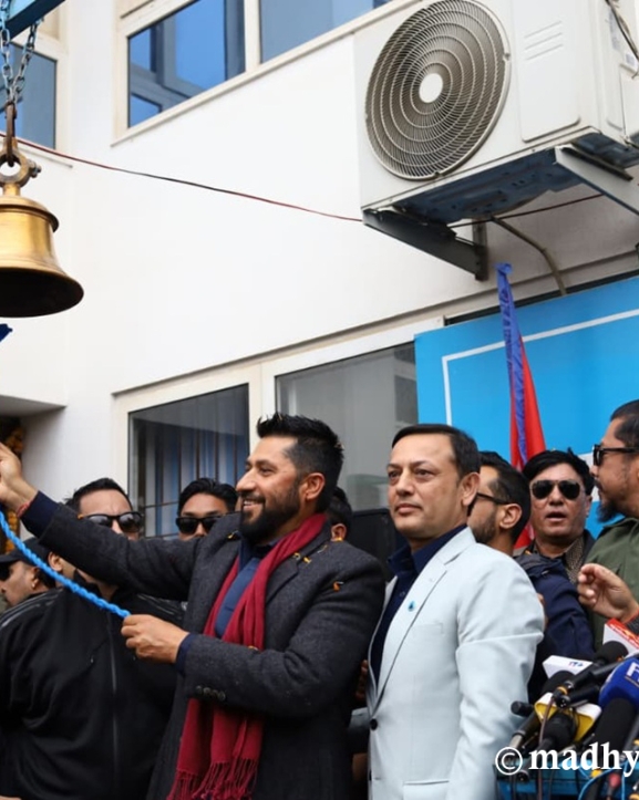 रास्वपा केन्द्रीय समितिको बैठक जारी 