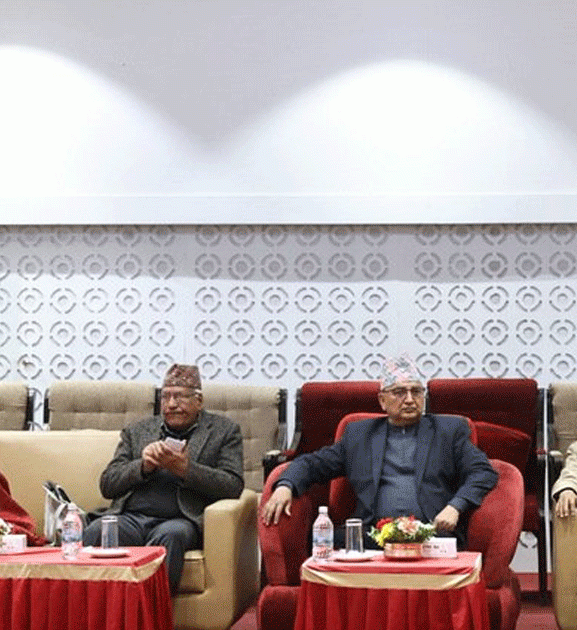 कार्की ब्यांक्वेटमा ईश्वर पोखरेल समूहको भेला