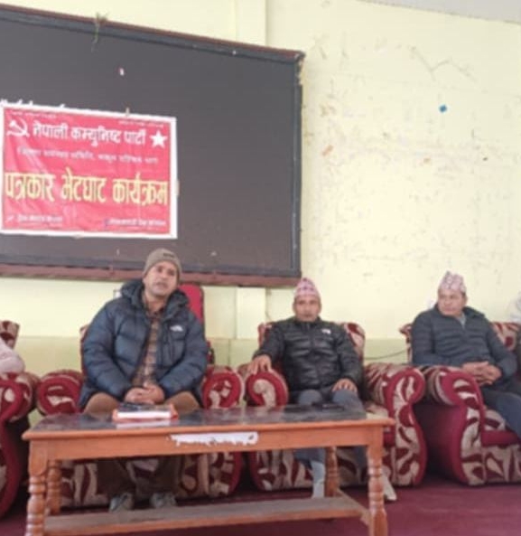 नेकपा रुकुम पश्चिमले मोटरसाइकल र्‍याली गर्दै