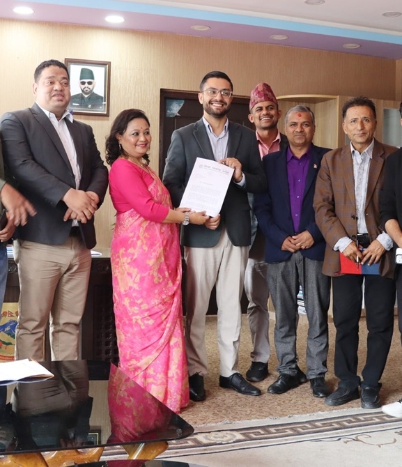 सुधारका लागि निरन्तर खबरदारी गर्न शिक्षामन्त्री पोखरेलको आग्रह