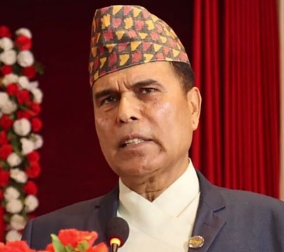 ‘ठूला दलले प्रतिपक्षलाई पनि विश्वासमा लिएर काम गर्नुपर्छ’ : विक्रम पाण्डे