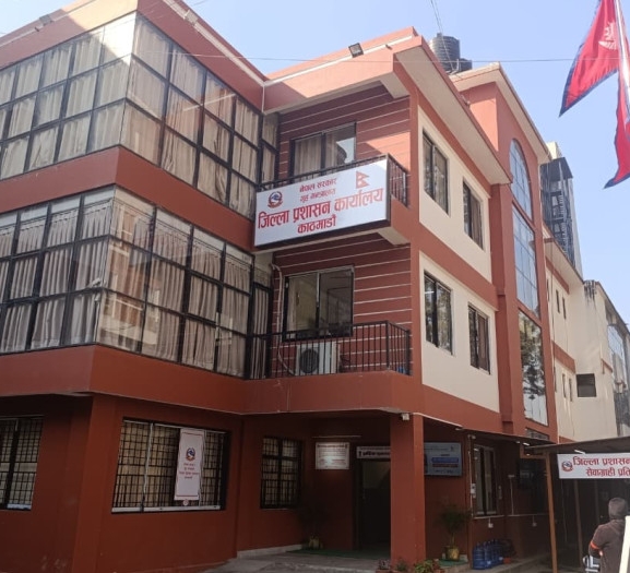 अवैध रूपमा बनाइएका घरटहरा खाली गर्न काठमाडौं प्रशासनको सूचना