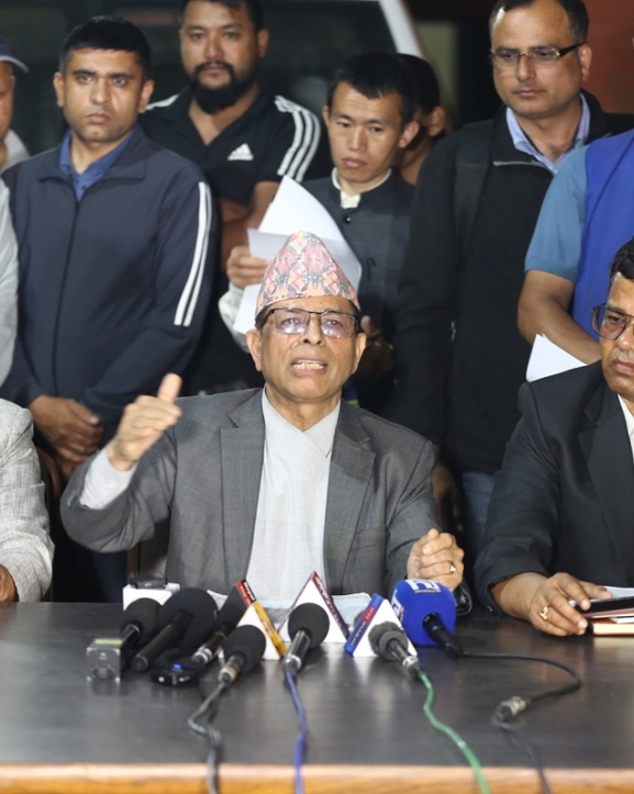 एसईई नतिजामा सुधार, जस लिने हतारोमा प्रधानमन्त्री